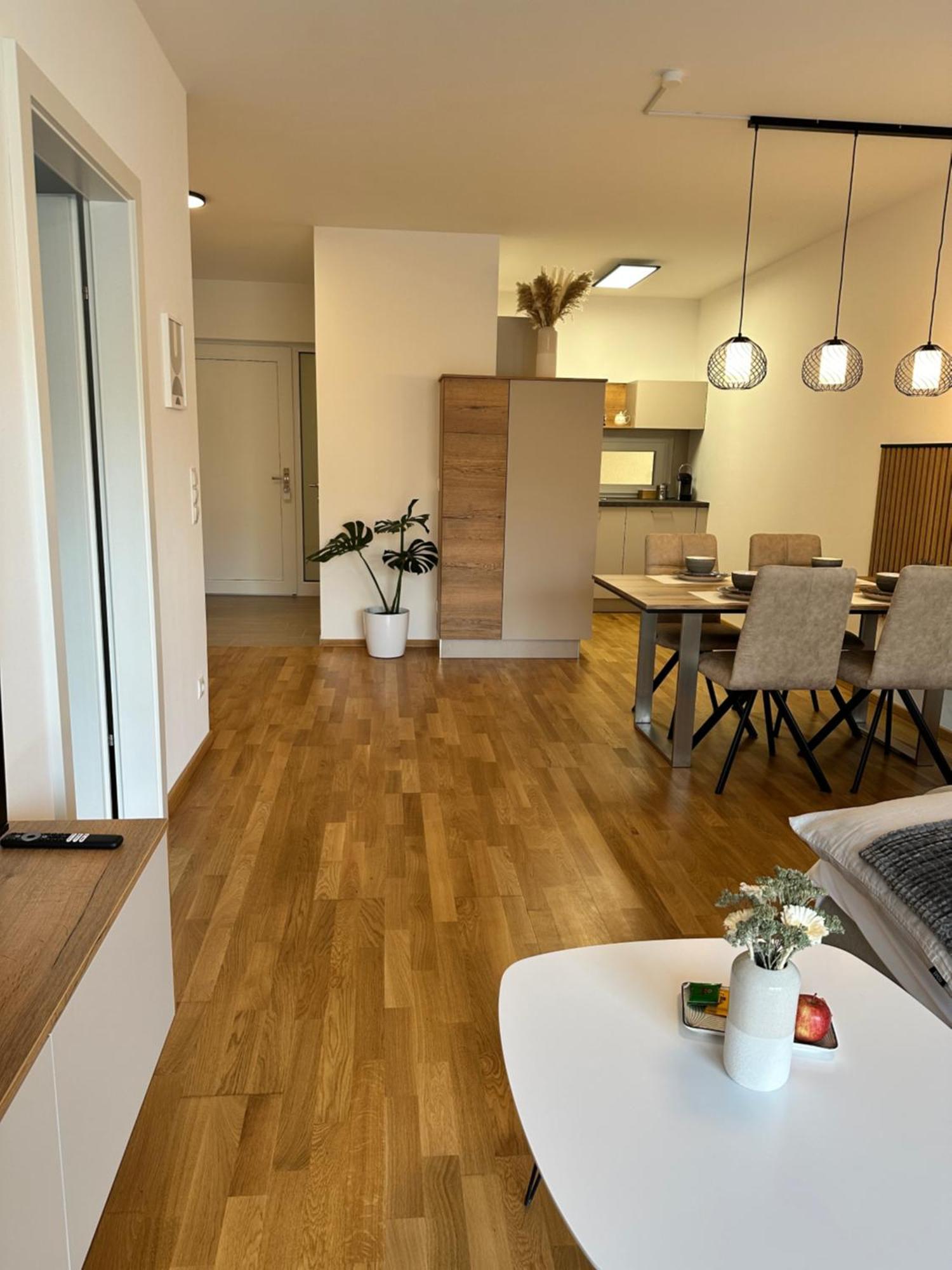 Harmony Living - 10 Min To Graz Apartment Lassnitzhoehe ภายนอก รูปภาพ